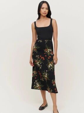 REFORMATION Bea Midi Skirt in Robyn Floral Print
Black | Size: M | US 8